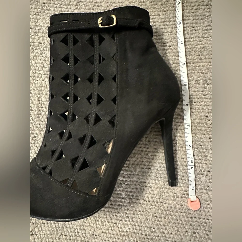 Ankle Heel Booties Pointed Toe Stiletto Faux Suede 8.5 Black Cutout Gold Buckle - Picture 2 of 11